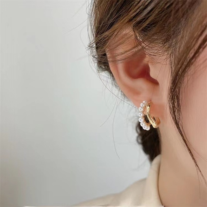 Khuyên Tai Hình Bán Nguyệt Đính Đá Ngọc Trai Giả Phong Cách Hàn Quốc
