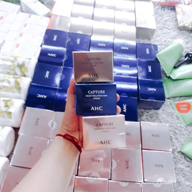 Kem dưỡng AHC