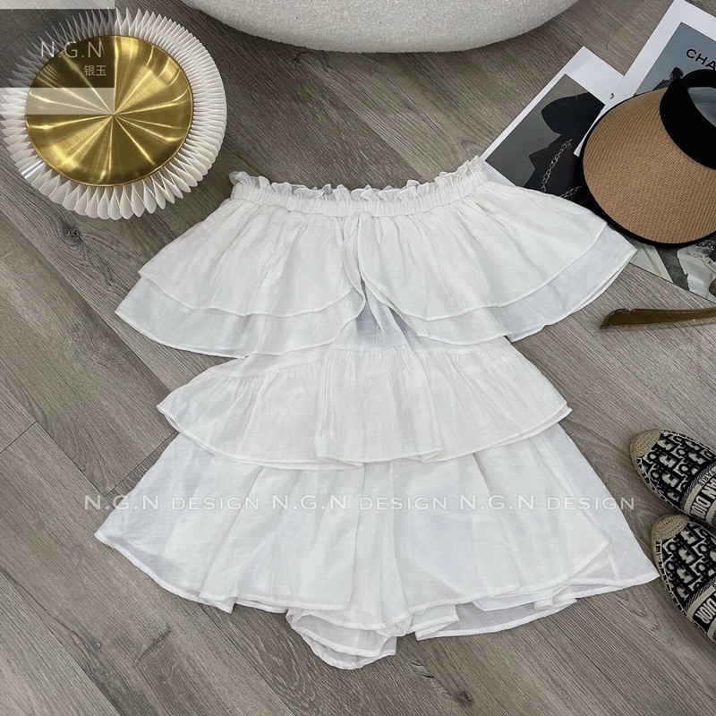 Sét trễ vai + chân váy