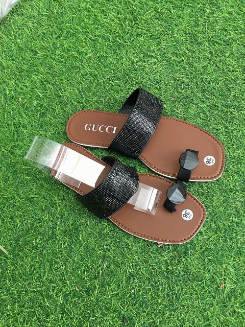 (Mẫu hót.ảnh thât) Giày dép xỏ ngón khuy đá sang chảnh