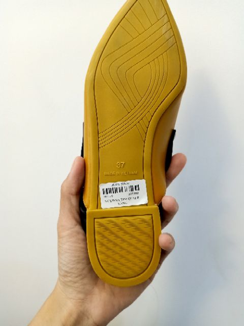 Pass giày size 37, chưa đi lần nào | BigBuy360 - bigbuy360.vn