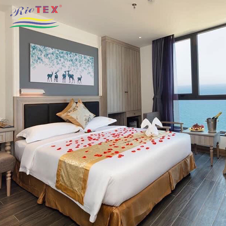 Vỏ Chăn Cotton Khách Sạn Trắng Trơn RIOTEX - Kích Thước 1m8x2m/ 2mx2m2 Mềm Mại Không Xù