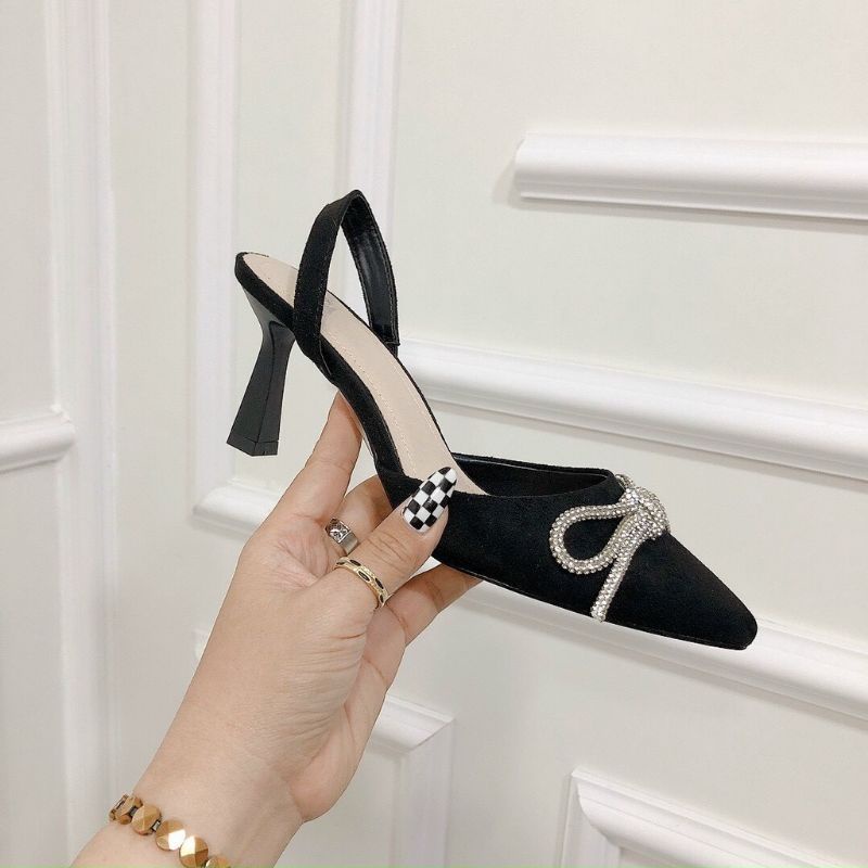 Giày Sandal Nữ Gót 7 Phân Bít Mũi Nhọn Quai Đính Nơ Xoàn Đá Pha Lê. Giày Cao Gót Đế Vuông Đính Đá Nữ