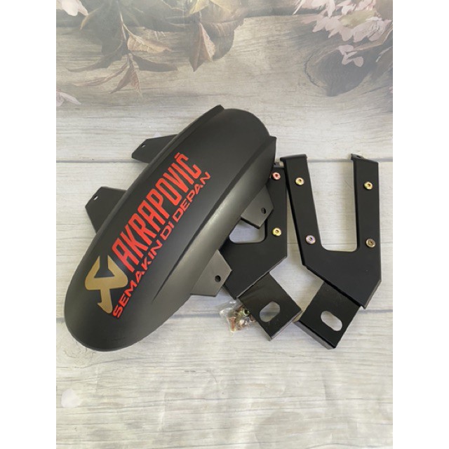 Dè chắn bùn 4 chân Akrapovic lắp xe Winner X, Exciter