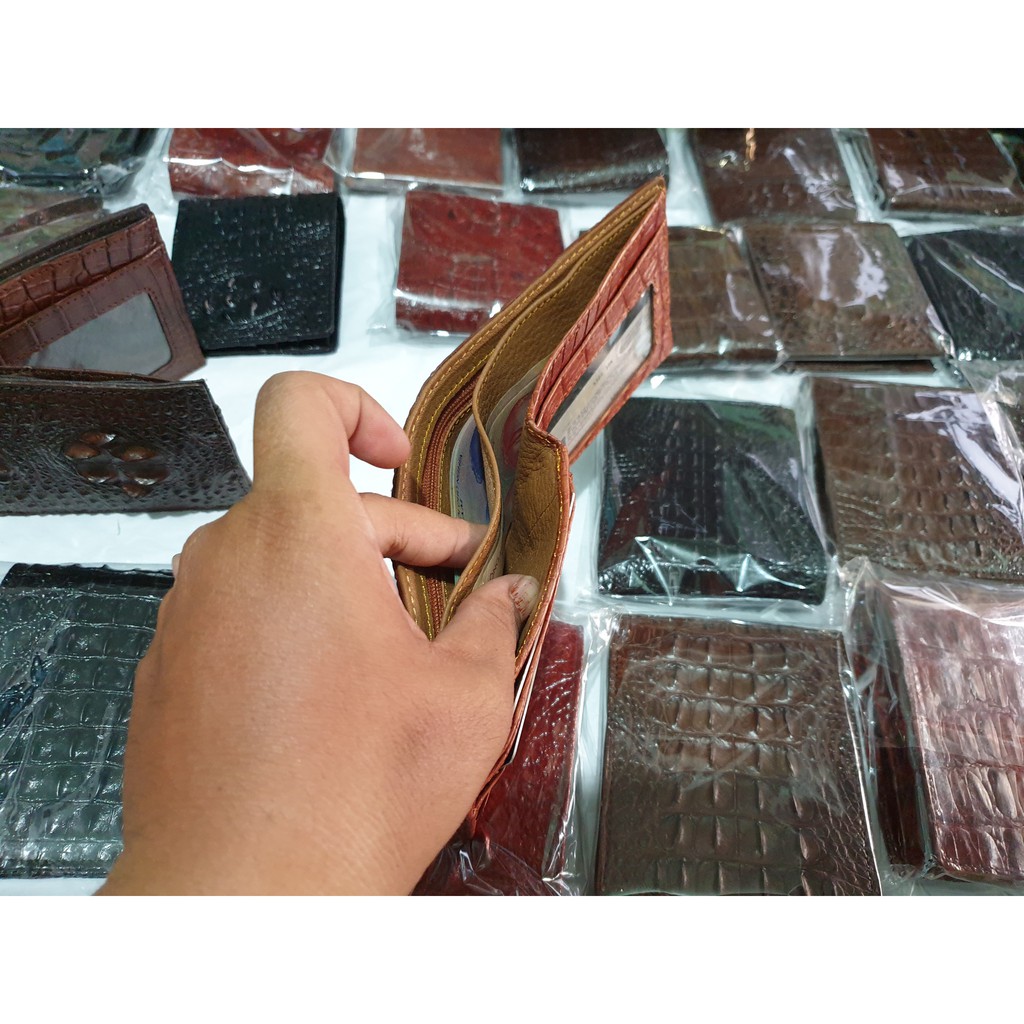 Ví gù hai mặt da cá sấu nguyên con cá sấu con giá mua tại xưởng rẻ hơn 1/3 giá cửa hàng