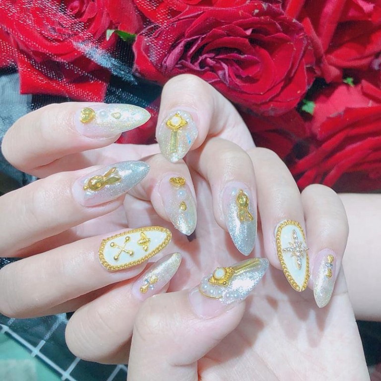 Sơn ánh trai siêu xinh Thiên Di Nail