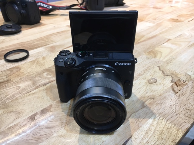 Máy ảnh eos canon M3 kèm kit 15-45 STM