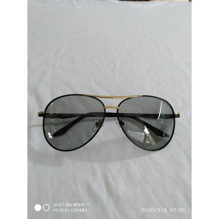 kính đổi màu polarized EMPORIO ARMANI của Italy