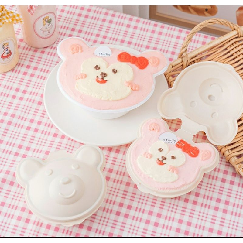 Hộp nhựa đựng bánh hình gấu 50c