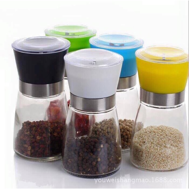 Dụng cụ xay hạt tiêu tiện lợi