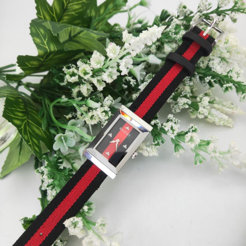 Đồng Hồ Nữ GC gucci hoa nhí quai da