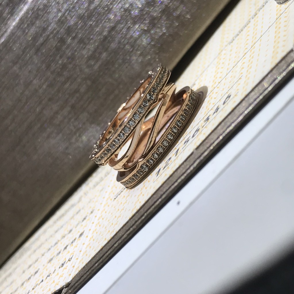 Nhẫn thép titan đính kim cương nhân tạo thời trang cho cặp đôi