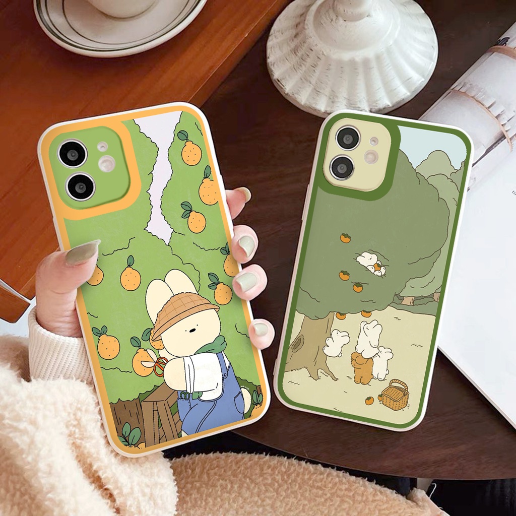 Ốp lưng iphone GẤU HÁI CAM cạnh vuông  cho iphone 11 7plus 8plus x xsmax 11pro max 12pro 12promax13promax tr1072