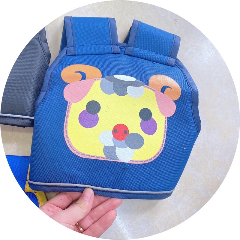 Đai đi xe máy cho bé