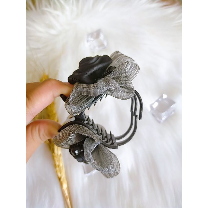 Kẹp càng cua 5 răng đính hoa vải lụa siêu đẹp