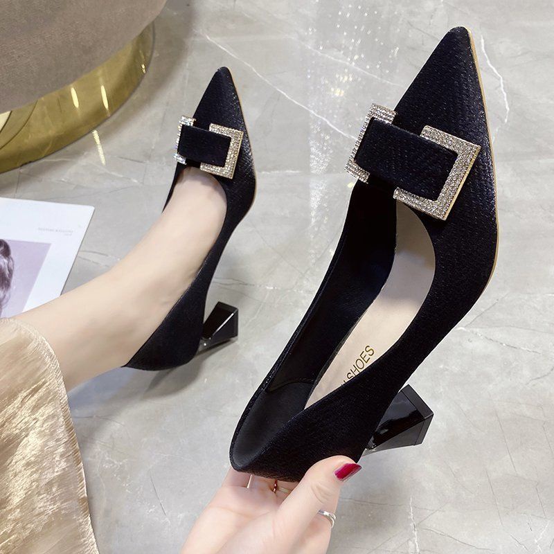 Giày cao gót đế dày mẫu mới 2023 dành cho nữ