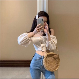 Áo trễ vai dáng croptop
