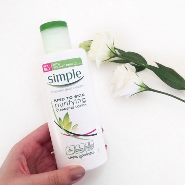 Lotion làm sạch da Simple Kind To Skin Purifying Cleansing Lotion