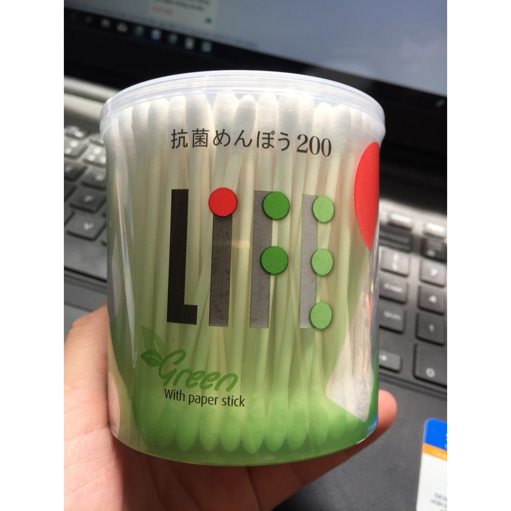 Tăm bông kháng khuẩn Life Green thân giấy 200c ( cho người lớn)