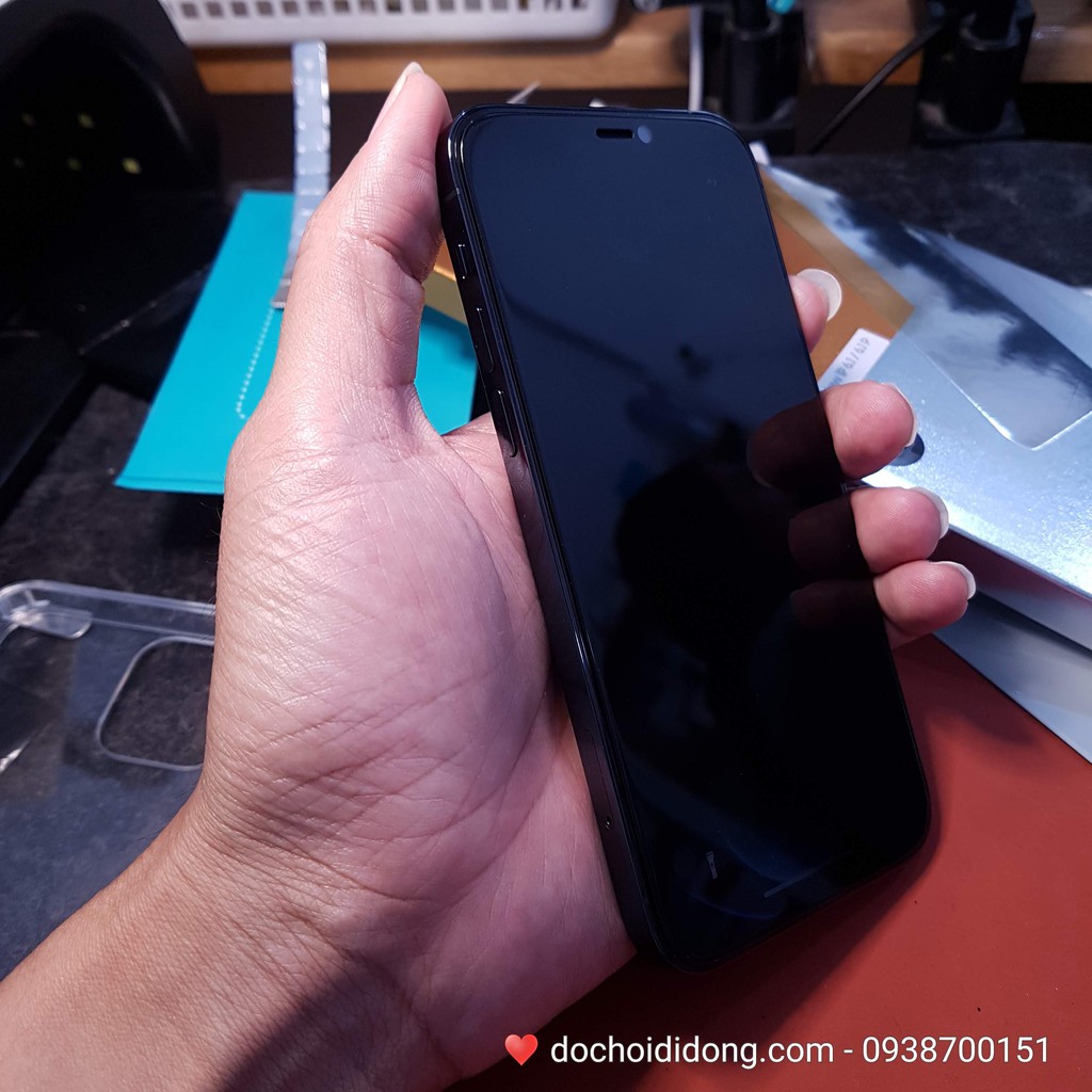 Dán cường lực chống nhìn trộm IPhone 12 Pro Max Mini Benks Anti Spy full màn hình