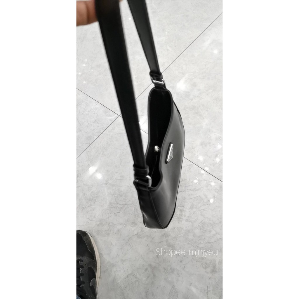 Túi kẹp nách 𝓟𝓻𝓪𝓭𝓪 bầu Diệu Nhi Siêu Hot 2021