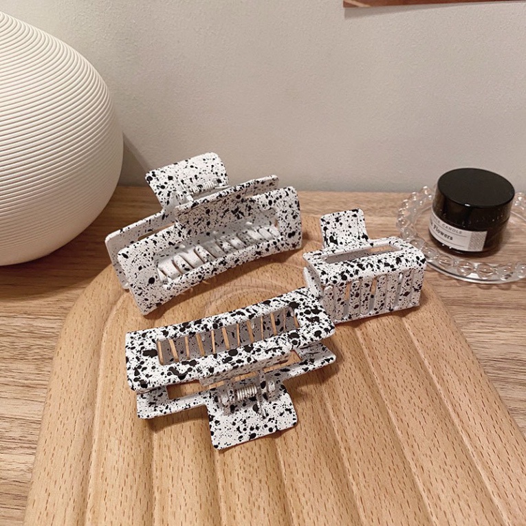 Kẹp tóc càng cua Hàn Quốc nữ đẹp màu bò sữa nhám cỡ size lớn iLita cặp búi tóc dễ thương cào 10 răng, 14 răng HSU