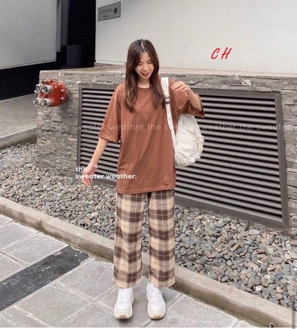 Sét áo thụng trơn + quần kẻ nâu VAU646