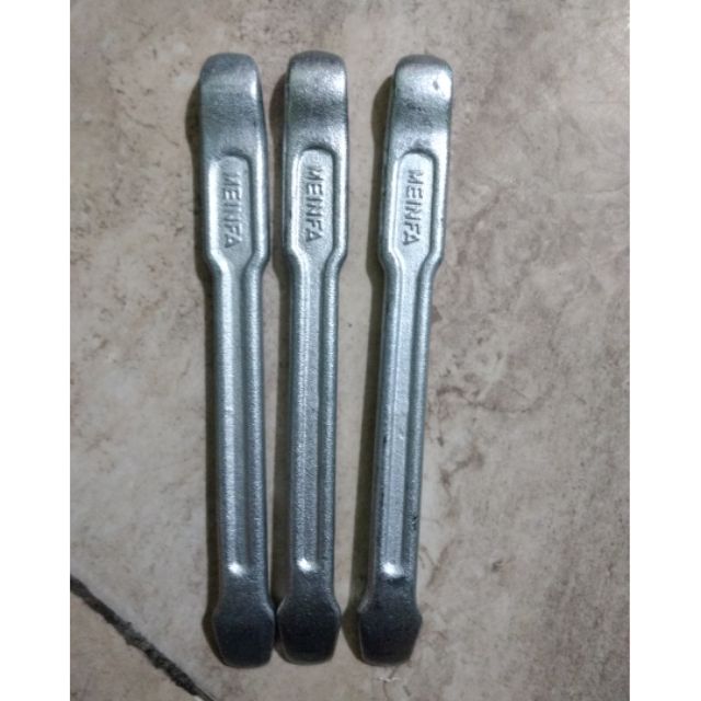 Bộ móc lốp xe máy MEINFA. (3 chiếc)