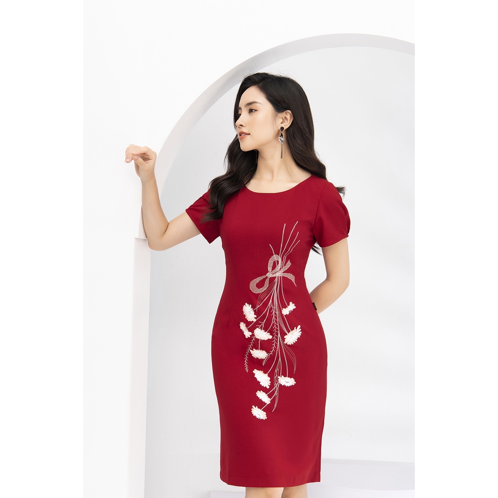 Đầm ôm body trơn thêu hoa trước LUPERI LFV3161