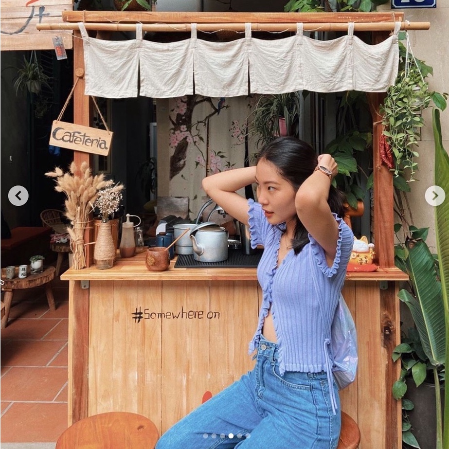 Áo thun croptop Jennie len gân hở eo áo nữ len gân viền nhăn 4 cúc A1893 Feedback KH