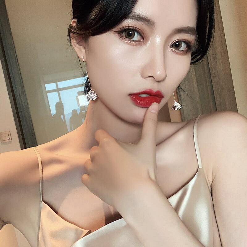 Bông tai nữ dáng dài hình quạt và hình tròn đính đá MS147