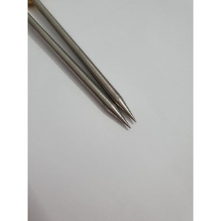 Cọc cắm trần cu gáy