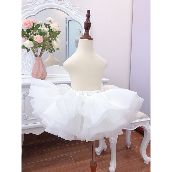 Chân váy tùng phồng voan trắng mặc lót bên trong tạo độ bồng cho váy dành cho bé gái