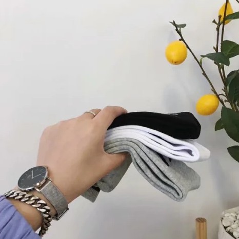 Tất Cổ Cao Hoạ Tiết Kẻ Sọc Phong Cách Hàn Quốc Cá Tính