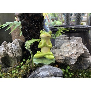 Mô hình ếch con dễ thương trang trí sân vườn