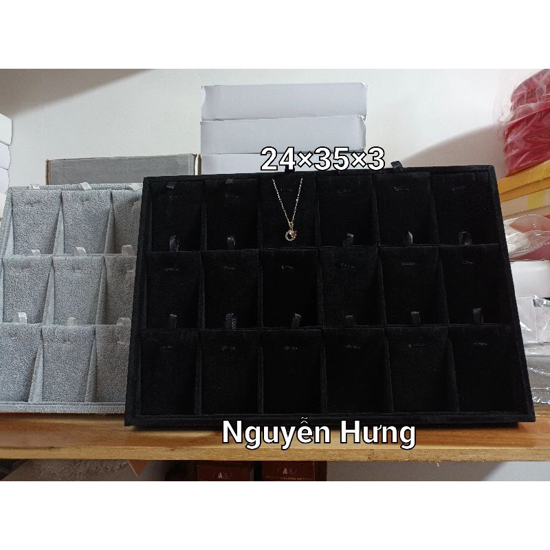 Khay trưng dây chuyền cộng mặt dây cao cấp