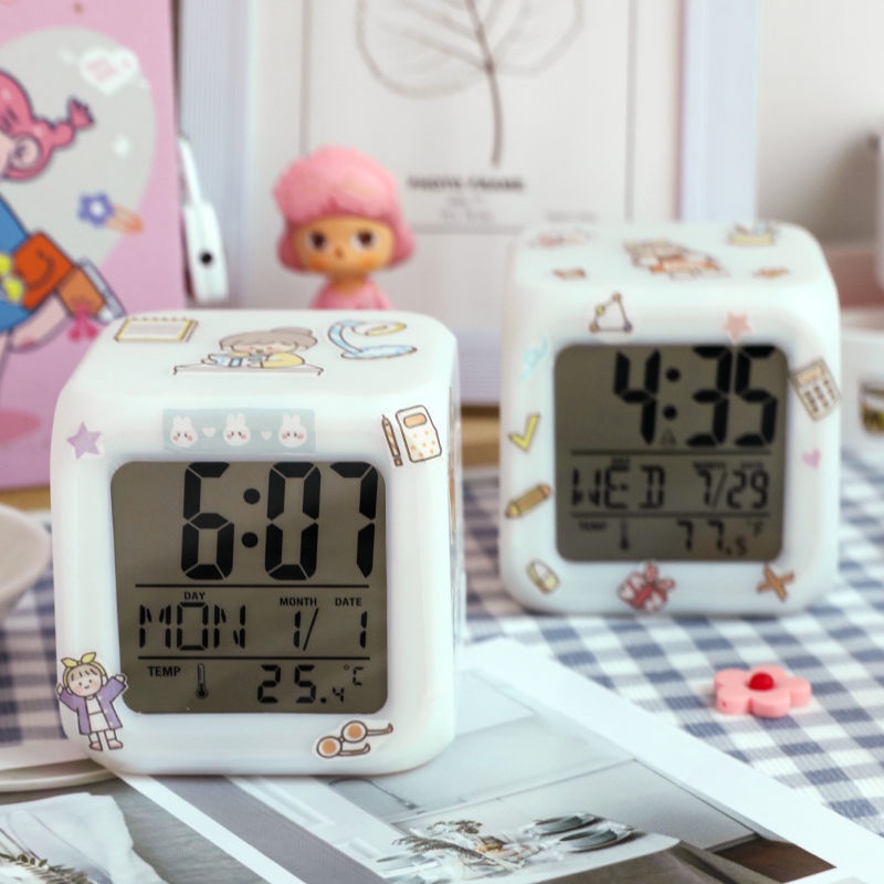 Đồng Hồ Báo Thức Điện Tử Đèn led Màu Trắng Kỹ Thuật Số Để Bàn Trang Trí Dễ Thương Sáng Tạo Có Thể Sạc Lại