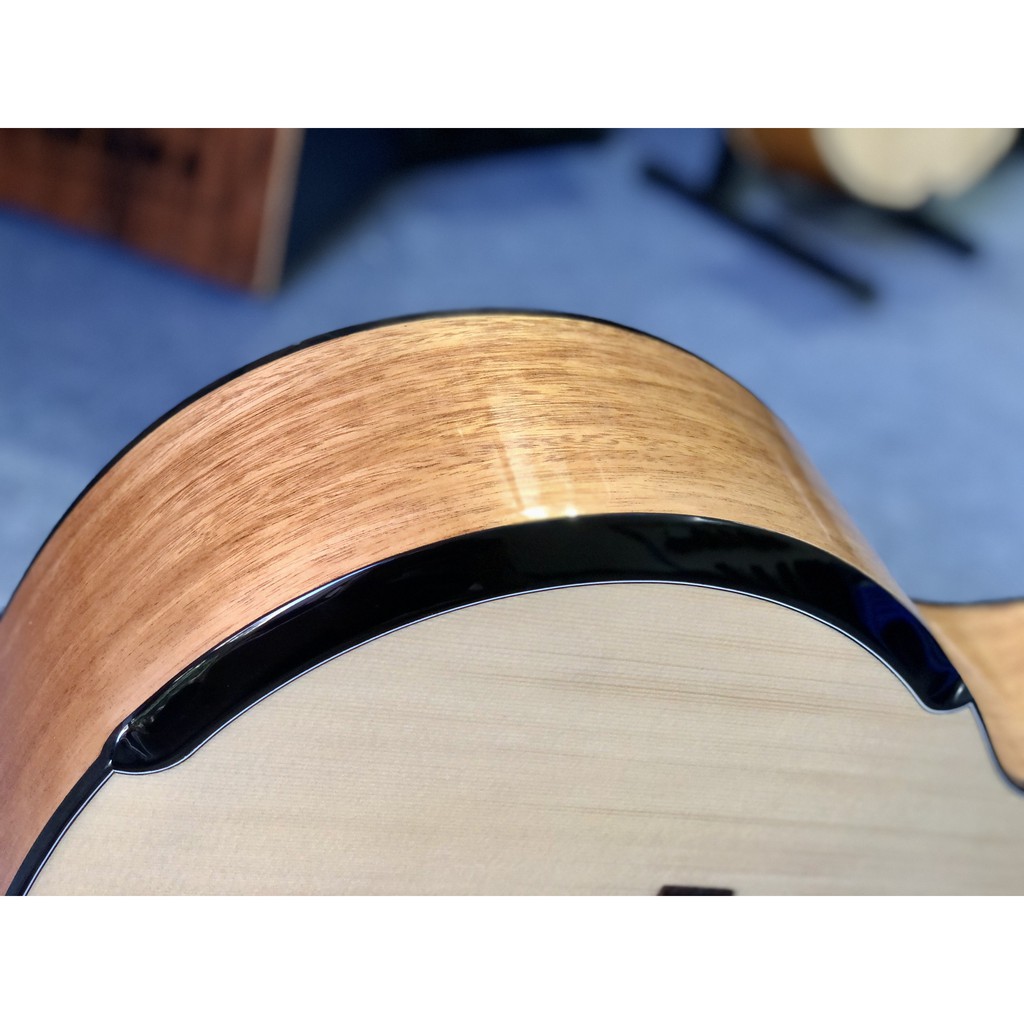 Đàn Guitar Acoustic Thuận Guitar AT04Cx Custom 2021 Bản Nan cầu lỗ