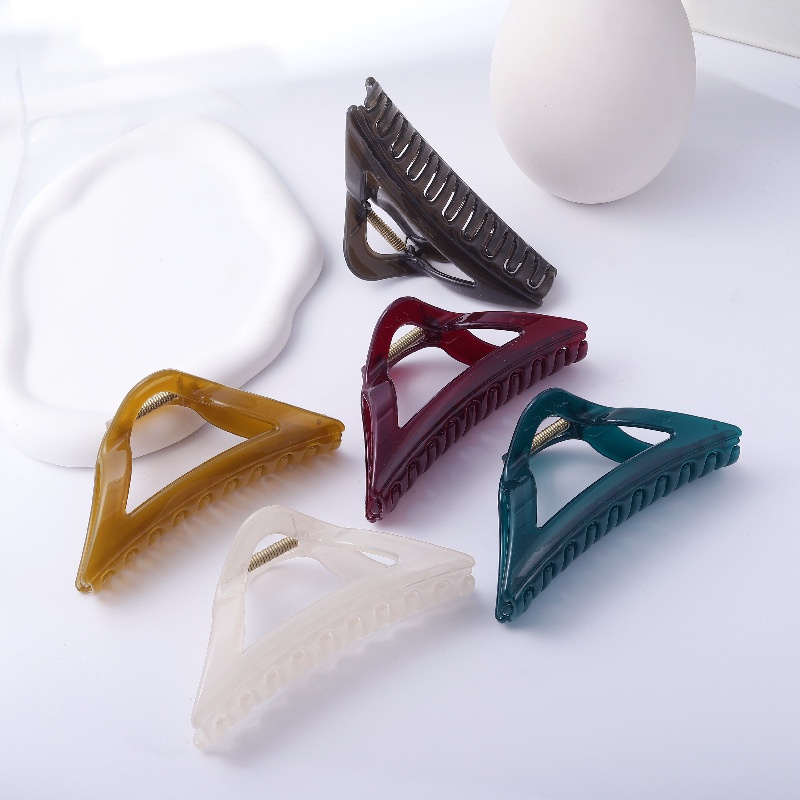 Kẹp tóc hình tam giác rỗng lớn bằng nhựa resin tinh tế đơn giản thời trang cho nữ
