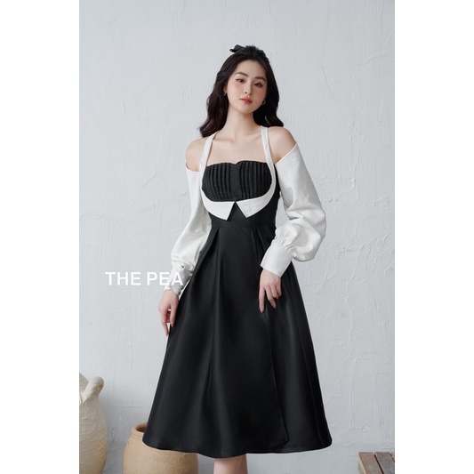 CINDY DRESS by Thepeavn - Đầm cổ yếm tay phồng xẻ tà