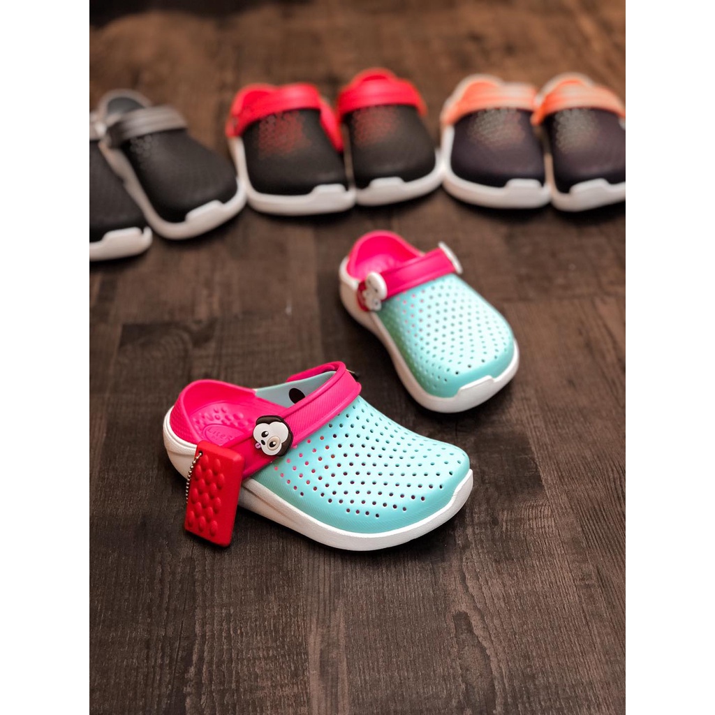 Giày Dép Sục Literide Clog Crocs Trẻ Em Chính Hãng Size 27 Đến 35 - Tặng 4 Jibbizt - Sấu Vui Vẻ