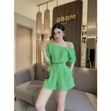 Set đồ nữ sang chảnh cá tính, đồ bộ nữ đi chơi với quần short lưng cao kèm áo kiểu nữ lệch vai phối dây cực đẹp