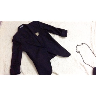 Combo áo vest đen + váy ren xoè nâu