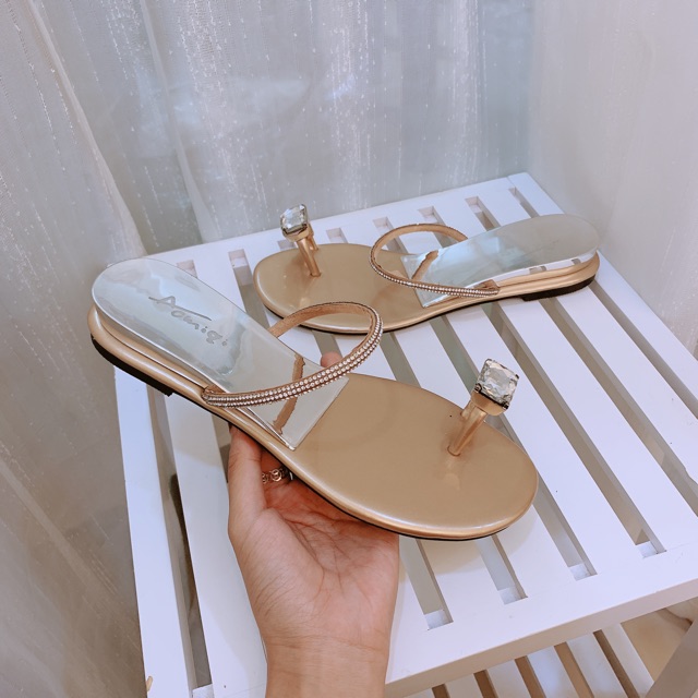 [Shopee trợ giá] Dép xỏ ngón quai đính đá