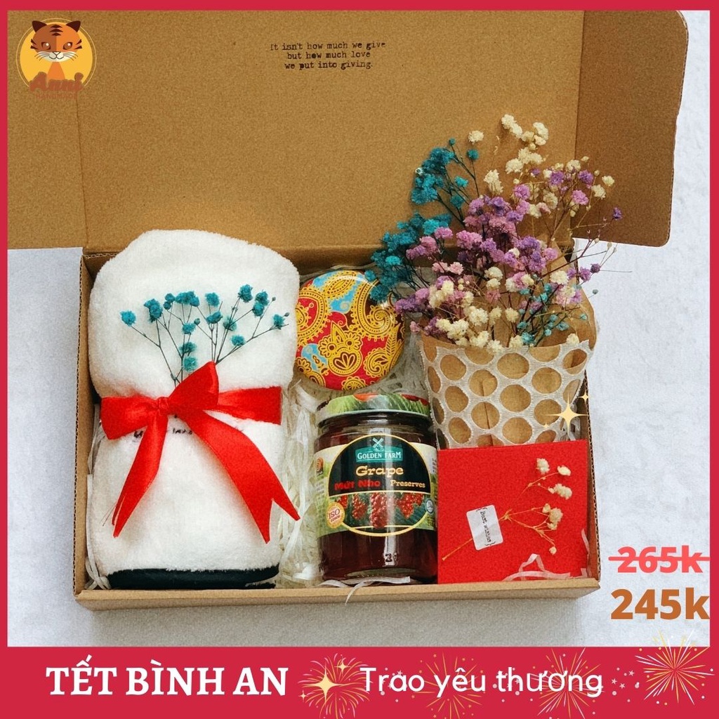 [Có sẵn] Hộp quà cao cấp với hoa khô baby, mứt trái cây, nến thơm, khăn quấn tóc Anni Home/ Anni Handmade