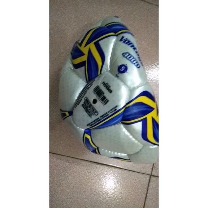 Quả bóng Molten Số 5 V4000