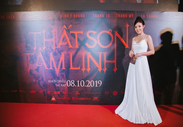 Đầm maxi dập ly cổ đỗ