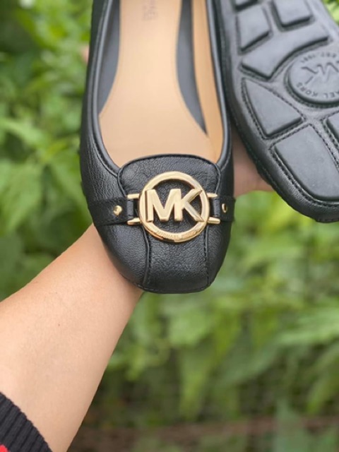Mk đen da mềm tag vàng