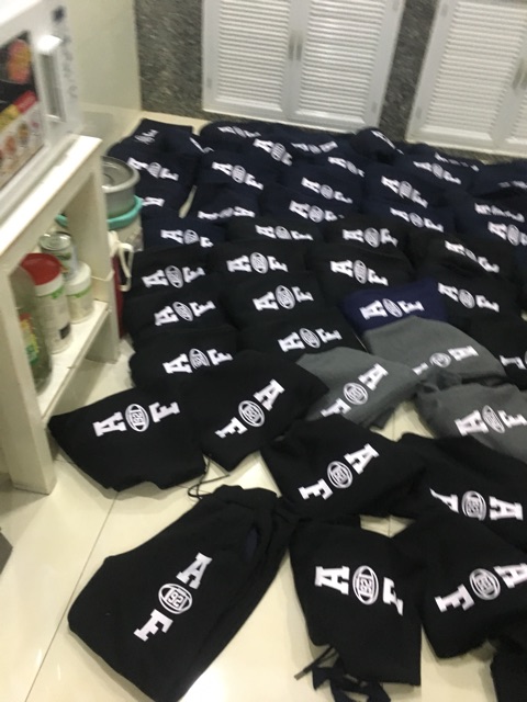 Quần thun thể thao nam nữ in logo siêu hót | BigBuy360 - bigbuy360.vn