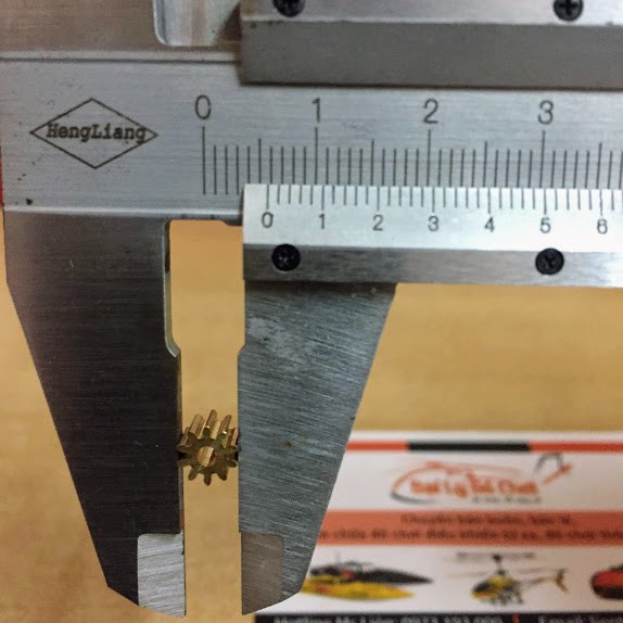 Bánh răng đồng 10 răng lỗ trục 2mm dùng để nối trục động cơ